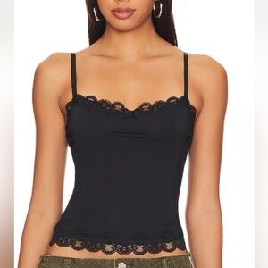 Lioness Top Model Cami Top